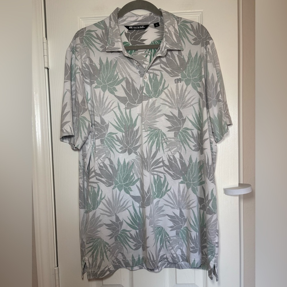 TravisMathew Leaf Print Performance Polo Shirt Gray Sage XL‎